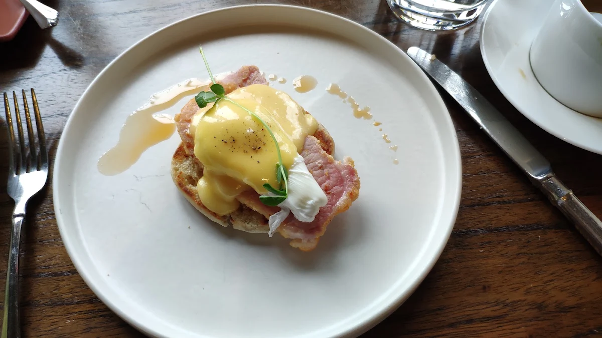 Eggs Benedict