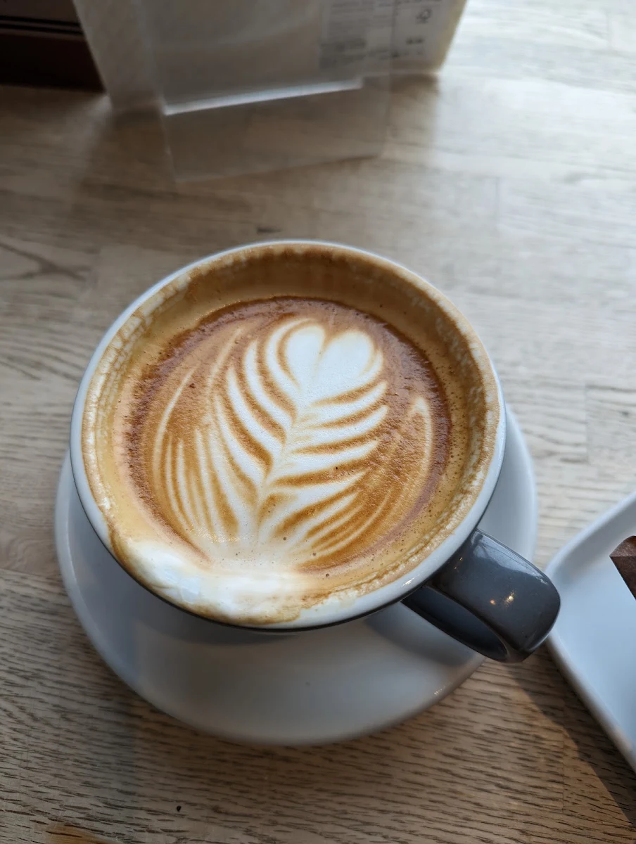 Flat White, Café Qui Pense