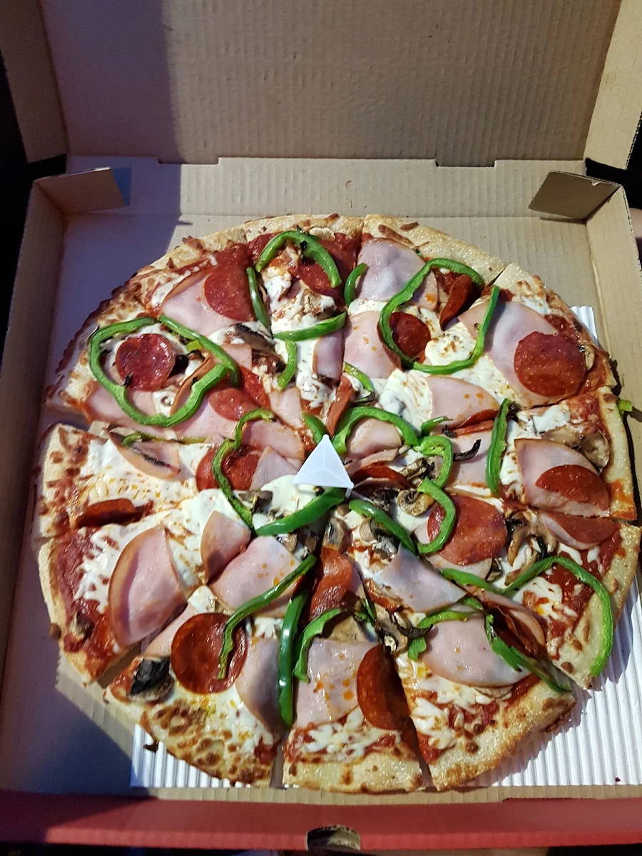 Deluxe Pizza