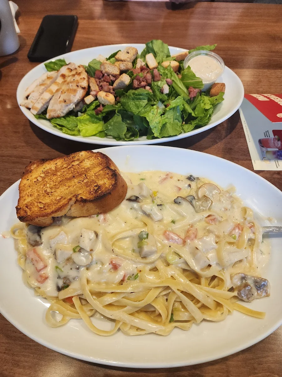 Fettuccine Alfredo with Chicken