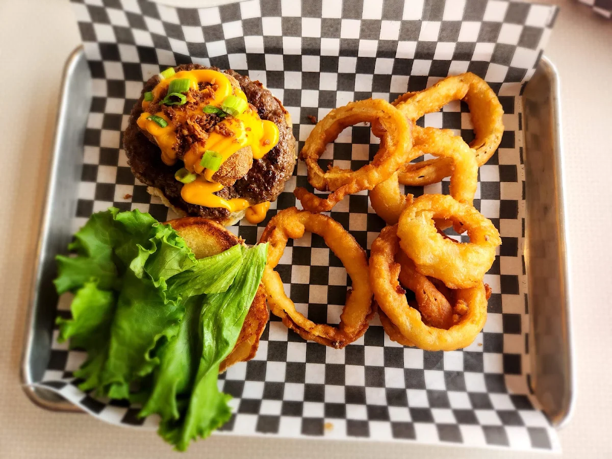 Cheesy Mac Burger