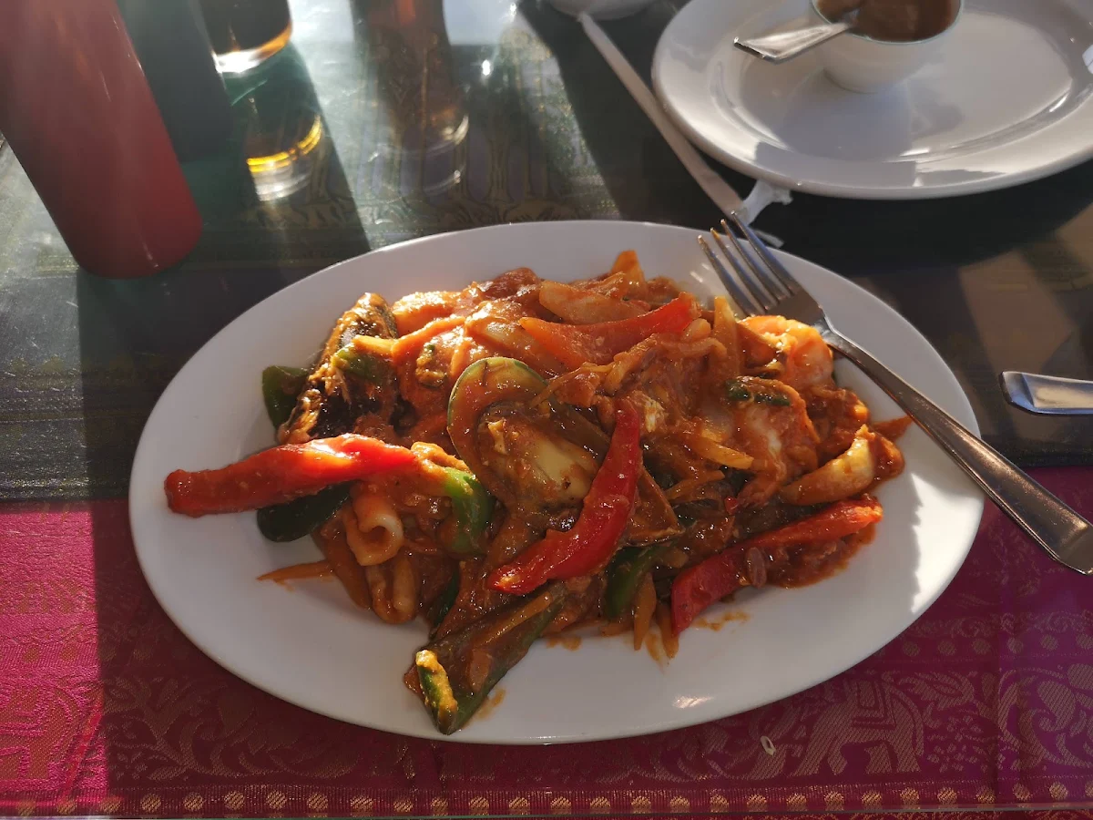 Assorted Seafood Curry I Think