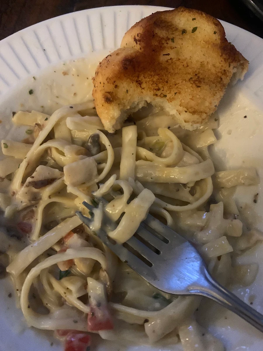 Fettuccine Alfredo