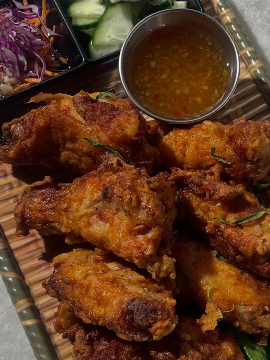 Spiced Lime Leaf Chicken Wings