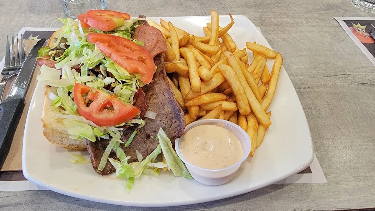 Sous Marin Steak Et Pepperoni