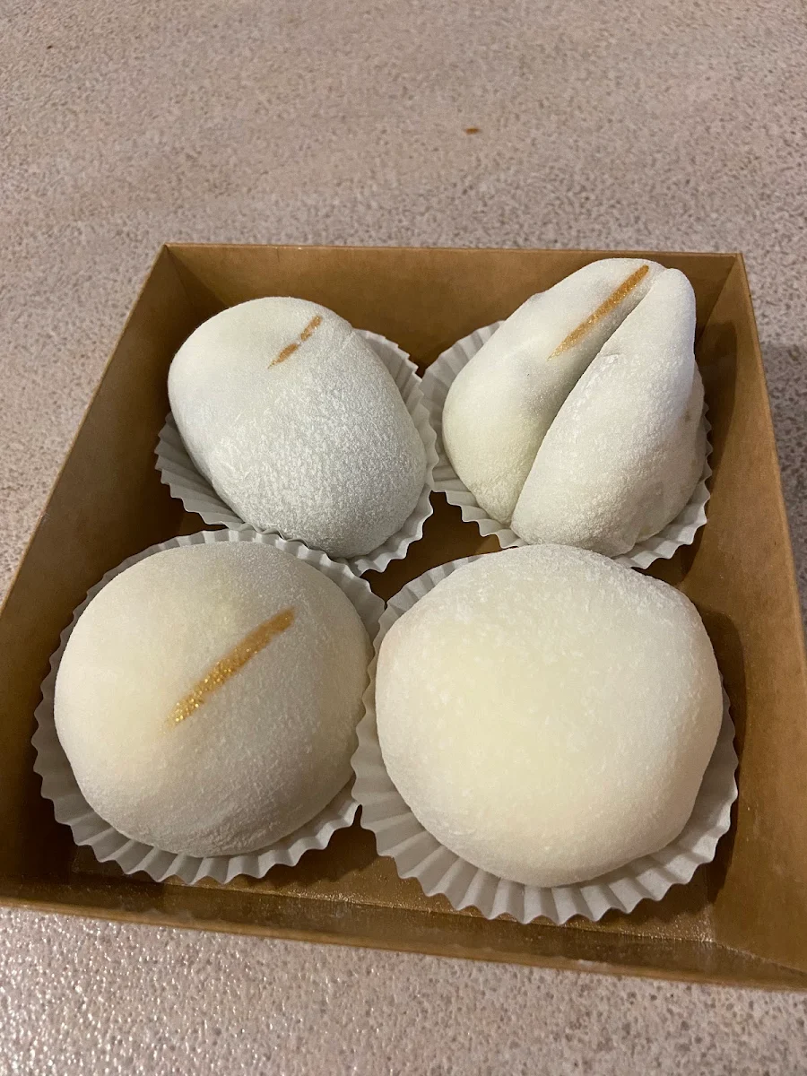 Mango Mochi and Purple Yam Mochi