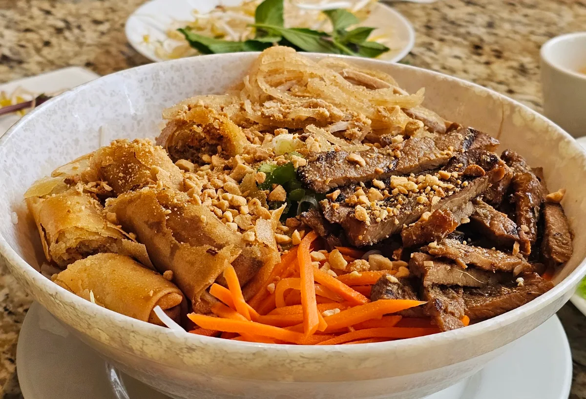 Bun Thit Nuong, Thành Hưng Vietnamese Restaurant