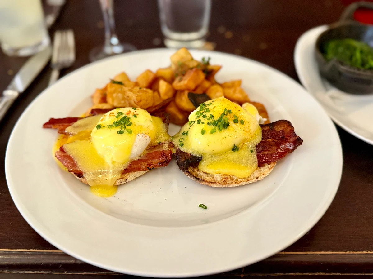 Eggs Benedict with Smoked Salmon
