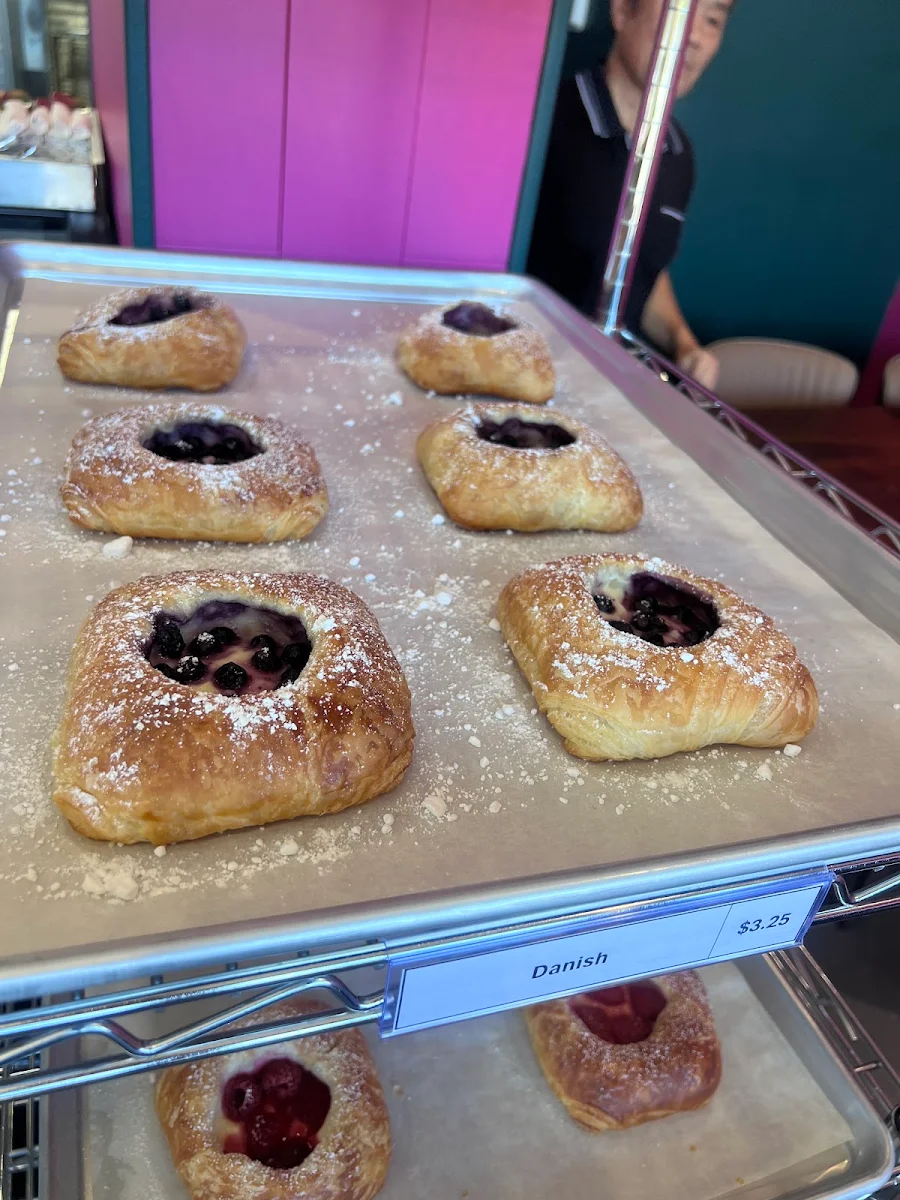 Danish Blueberry Raspberry, Masisseo-Eh Bakery & K-Restaurant Inc.