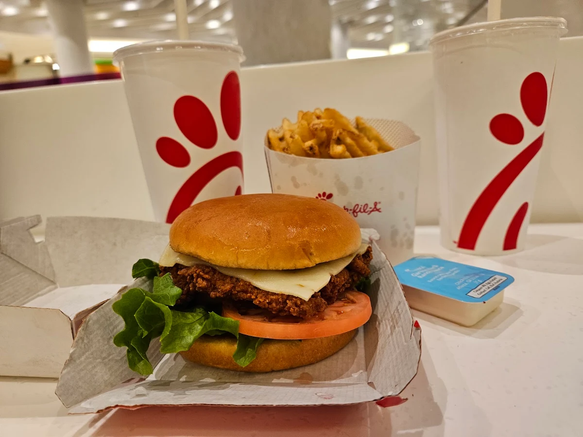 Deluxe Spicy Chicken Sandwich Combo