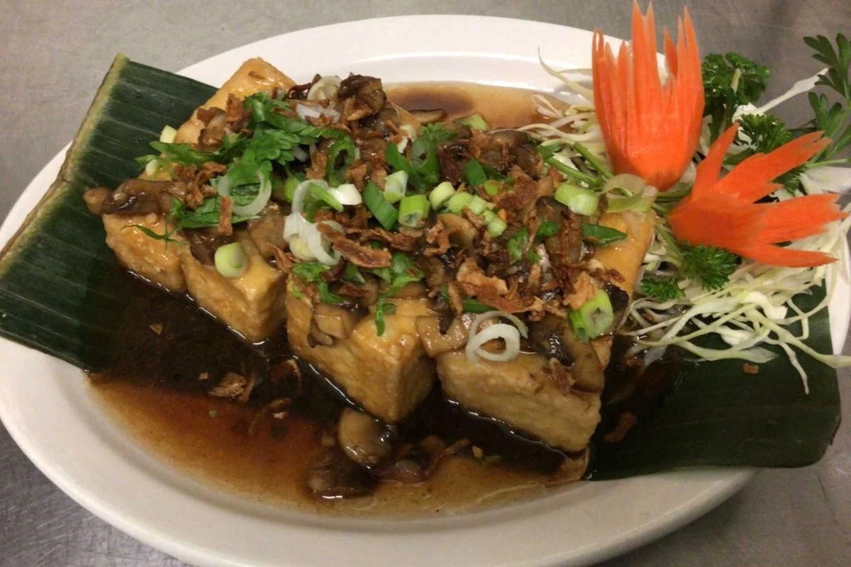 Crispy Tofu with Tamarind Sauce