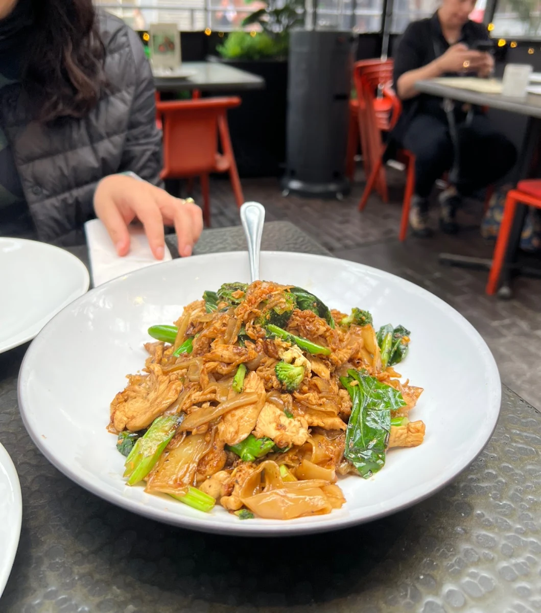 Pad See-EW Beef