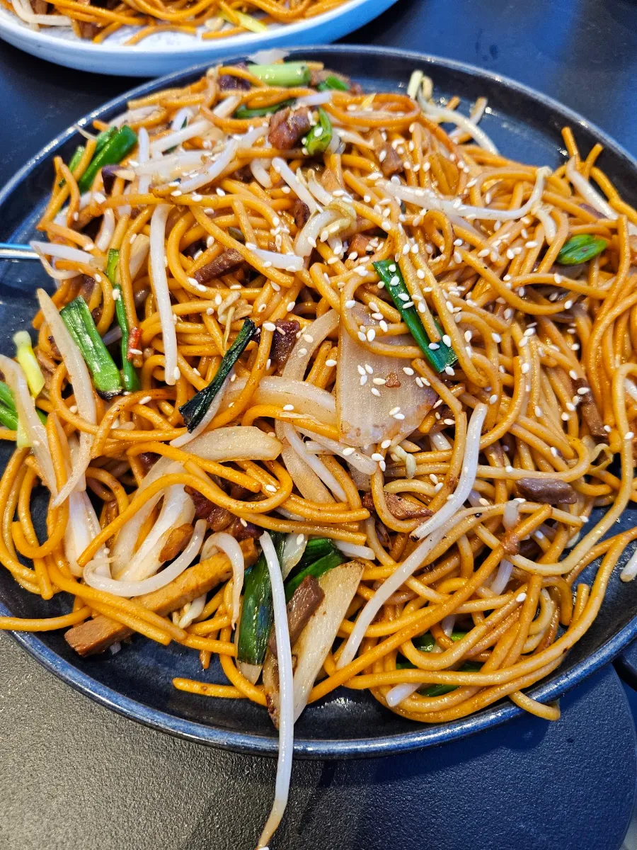 Fried Noodles in Cantonese Style