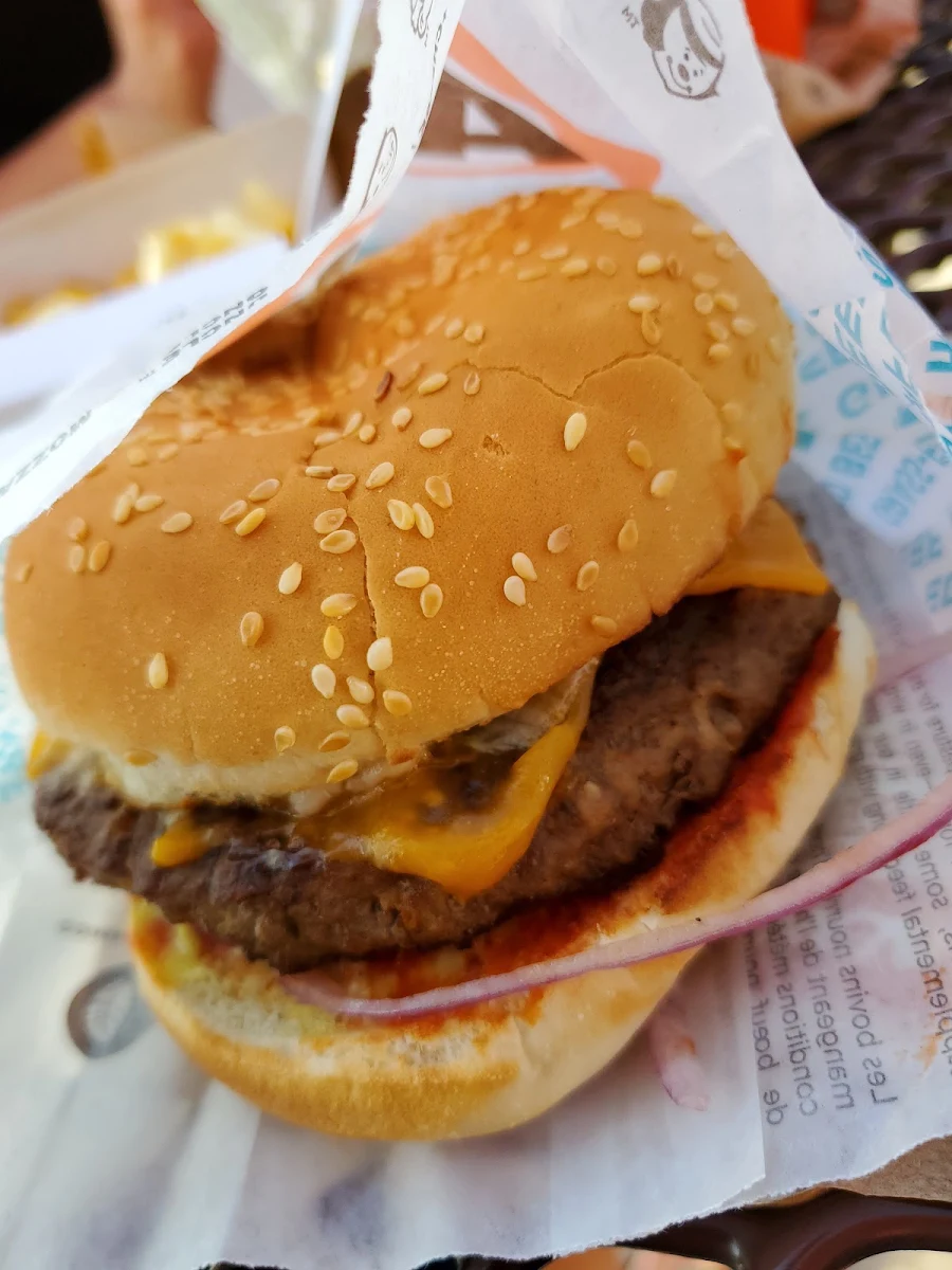 Papa Burger with Bacon & Cheese