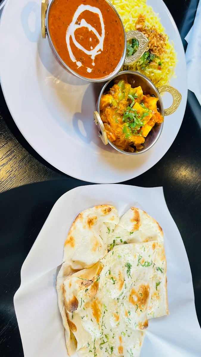 Garlic Naan Daal Makhani