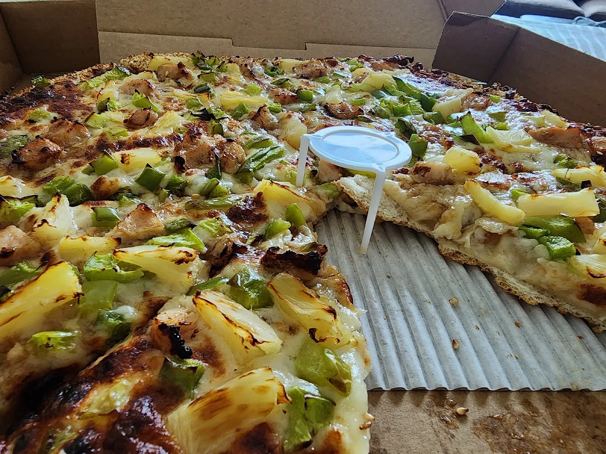 Honey Garlic Chicken Pizza