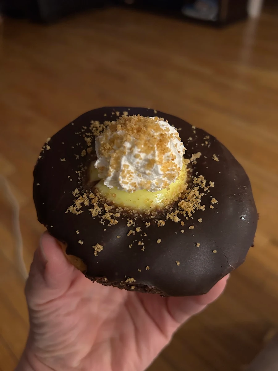 Banana Cream Doughnut