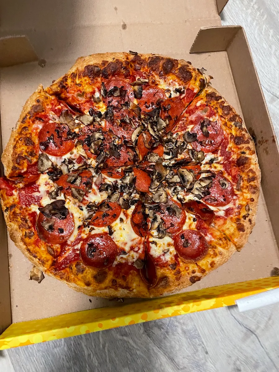 Pepperoni Pizza Funghi