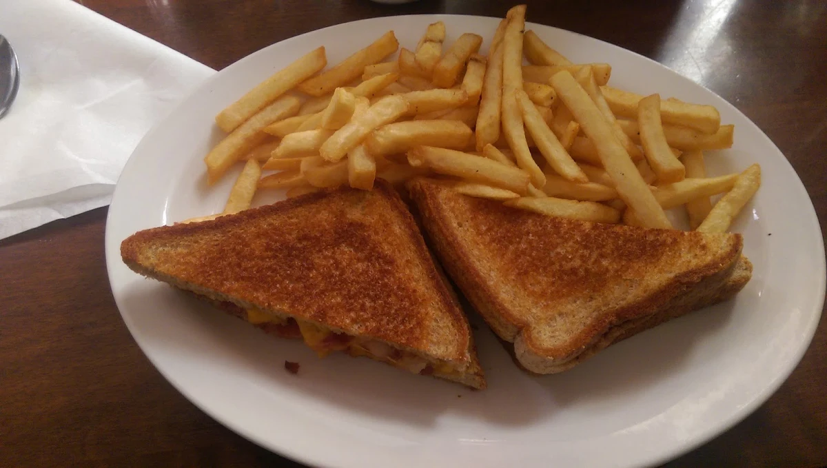 Grilled Cheese & Fries