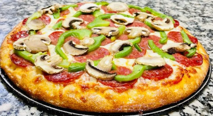Pizza 3 Toppings, Pizza Pizza