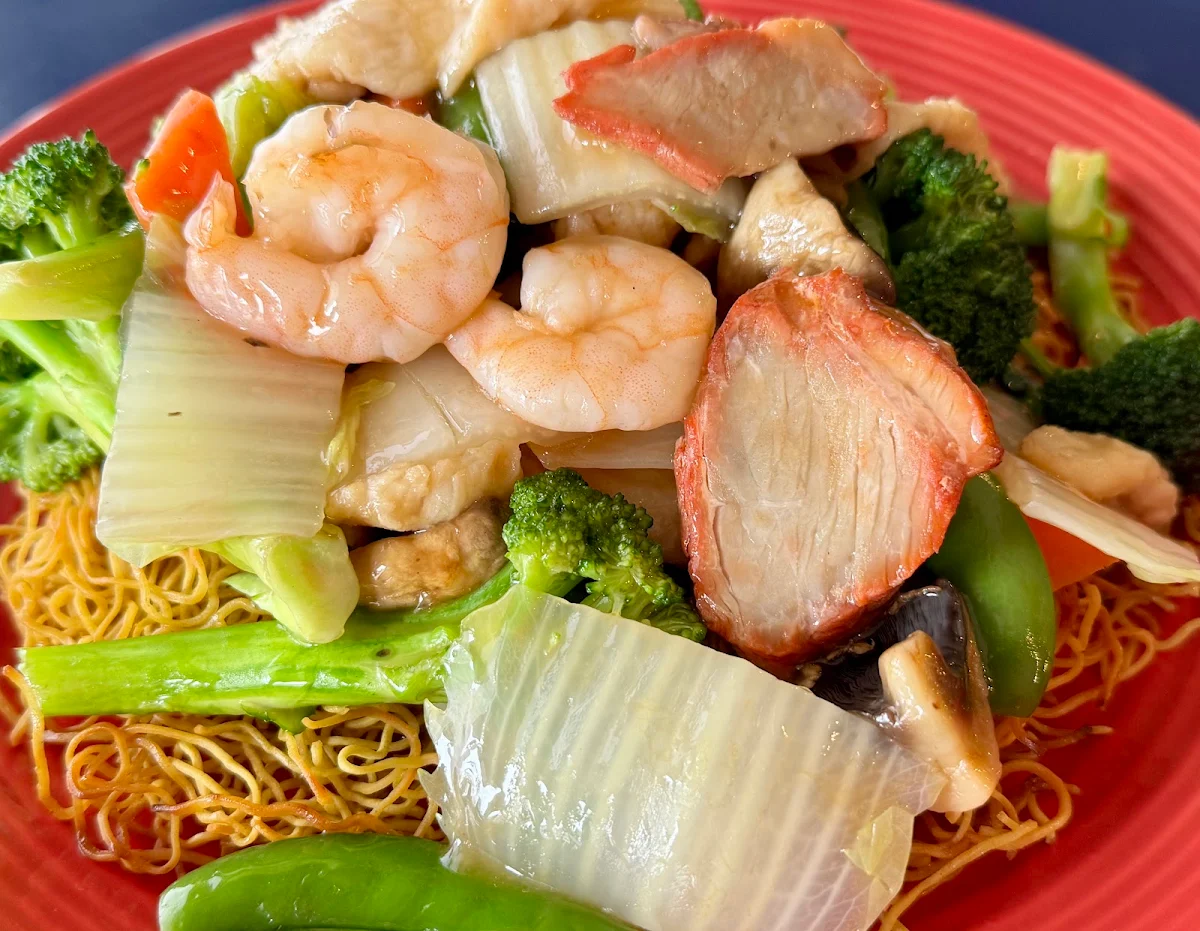Seafood Chow Mein