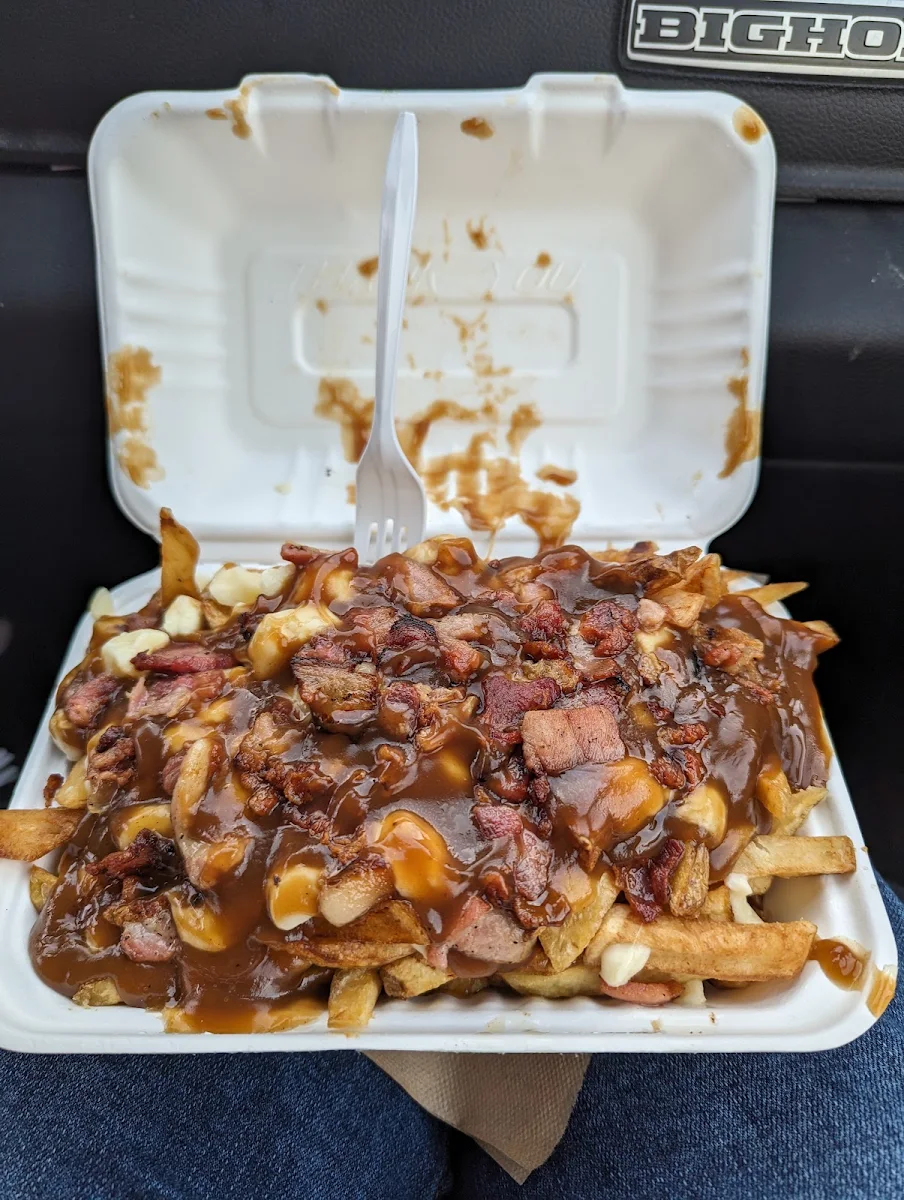 Large Bacon Poutine