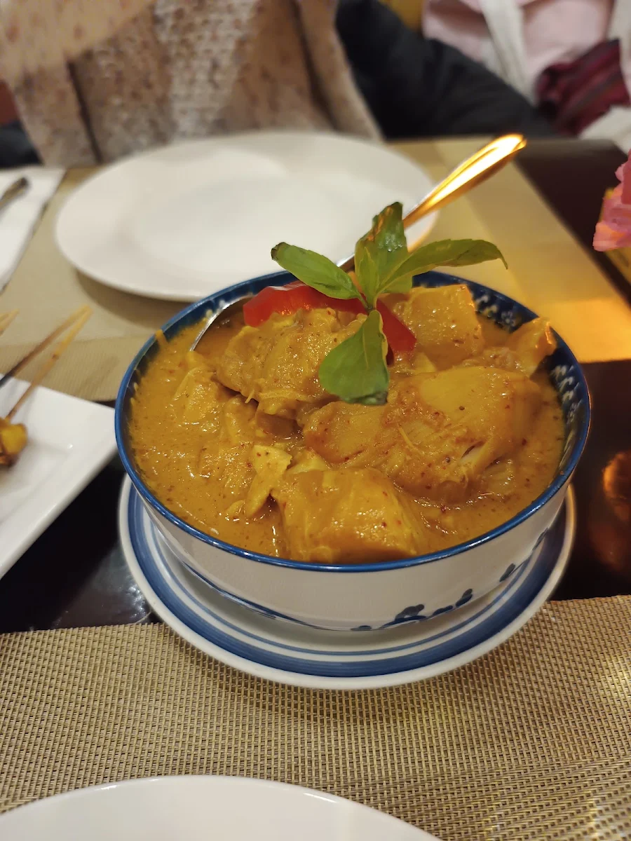 Chicken Yellow Curry with Potatoes