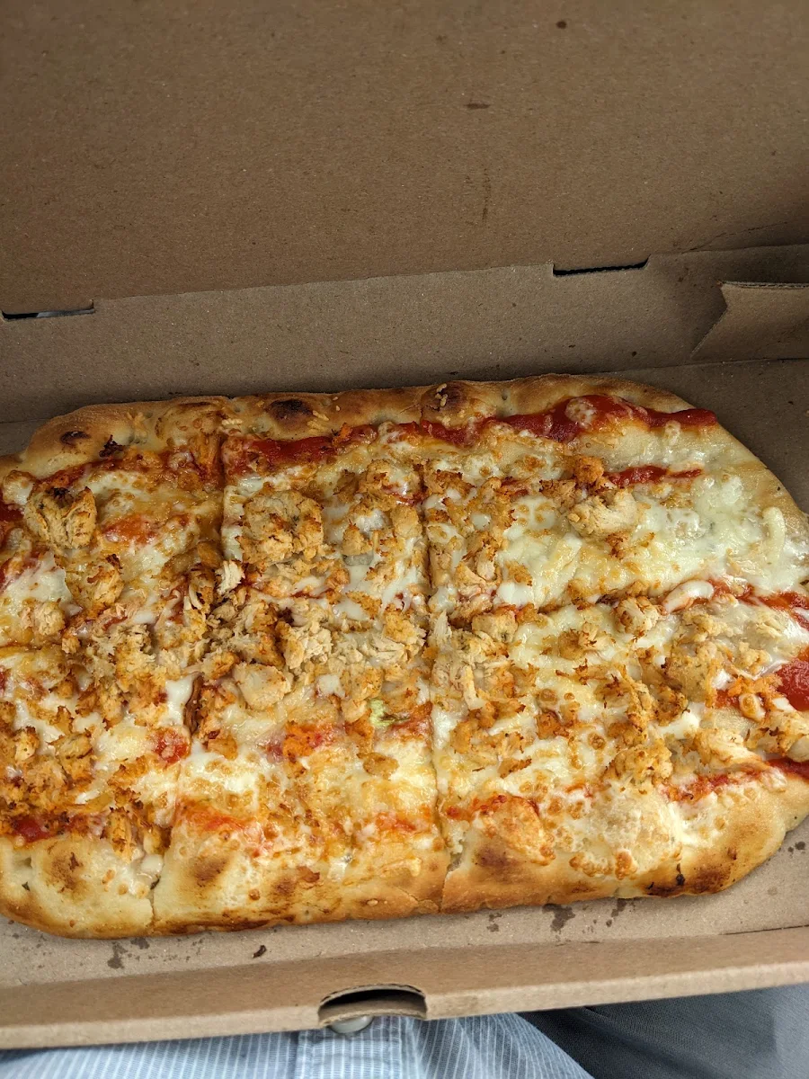 Chicken Parmesan Flatbread Pizza