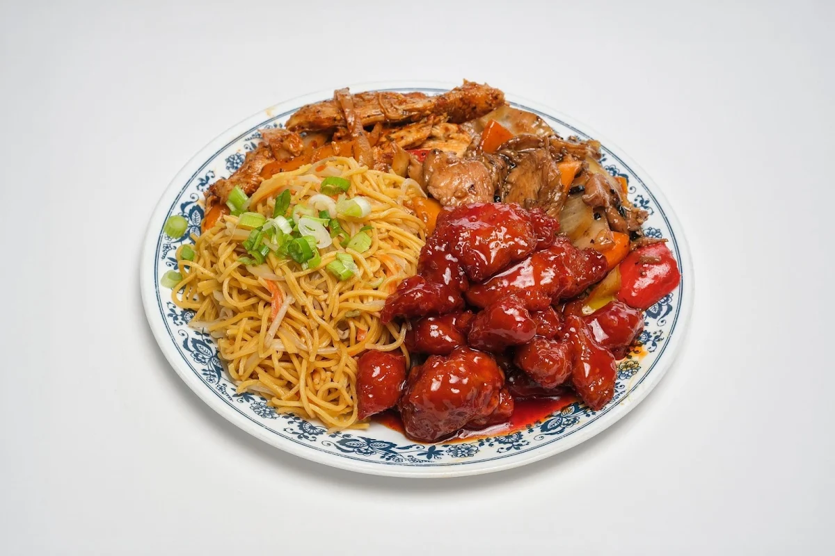 BBQ Pork Chow Mein