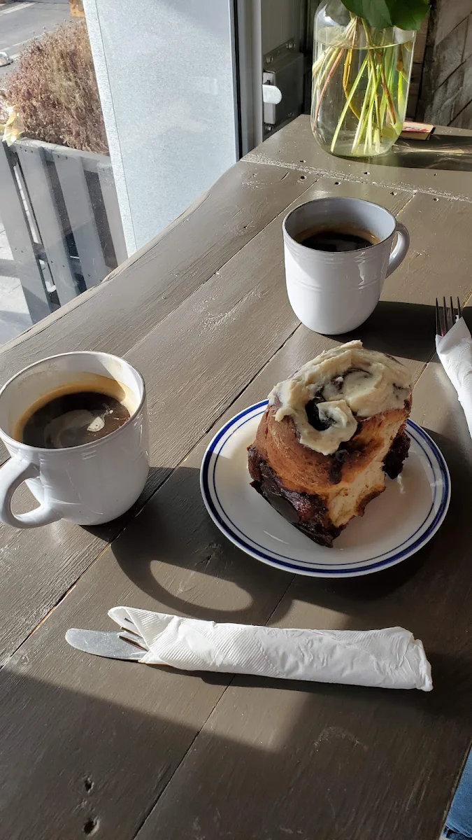 Americano Coffee and Cinnamon Roll