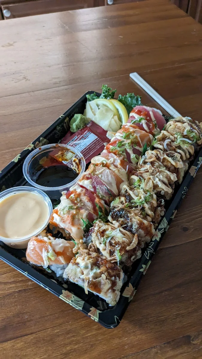 Spicy Life and Crunchy Eel Roll