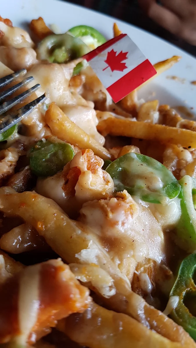 Buffalo Chicken Poutine