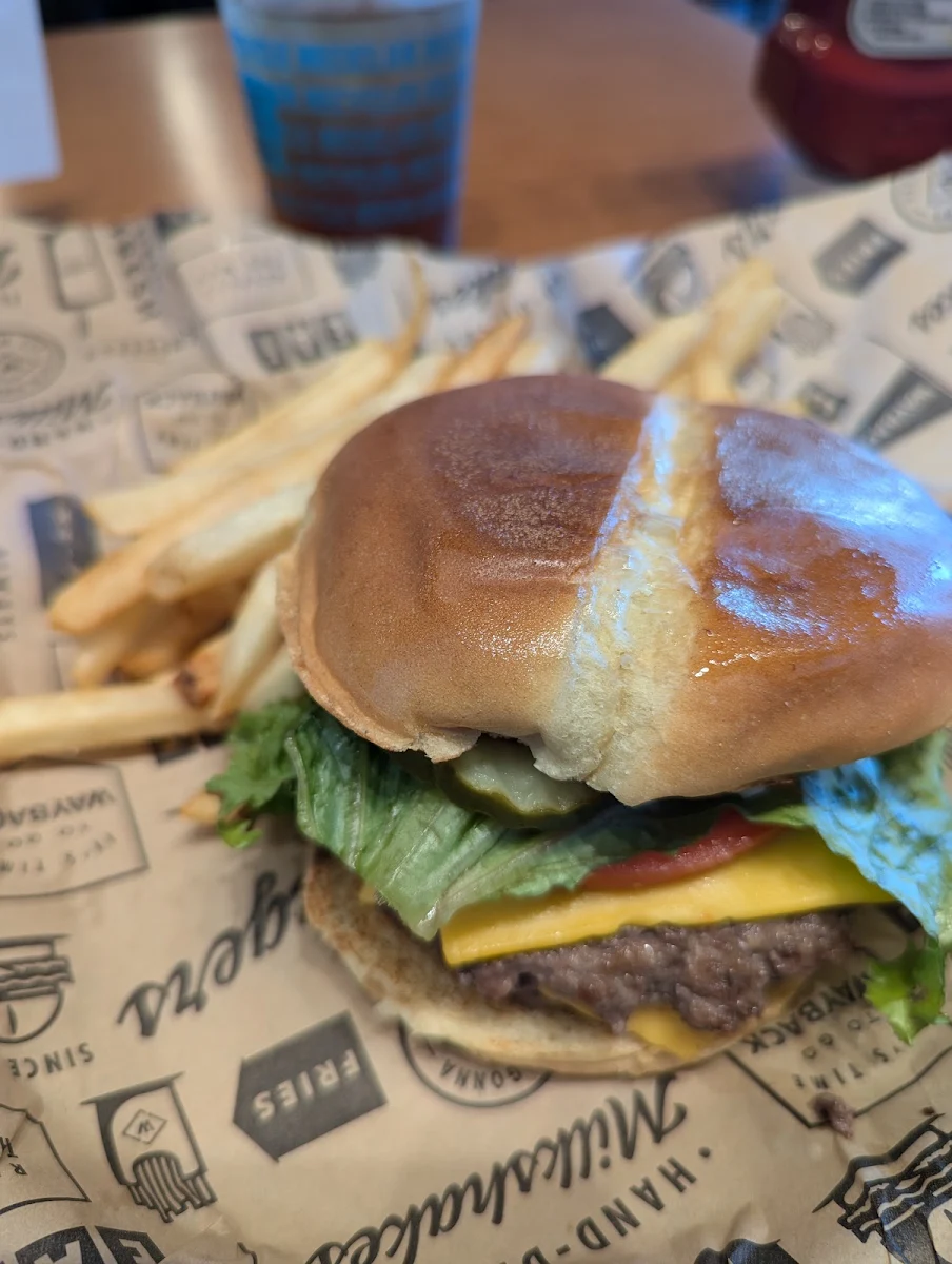 Classic Cheeseburger