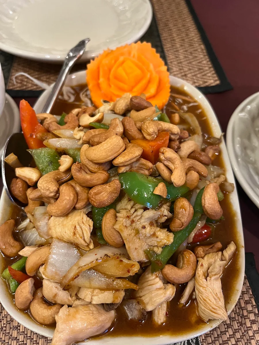 Pad Med MA Muang with Cashew Nuts