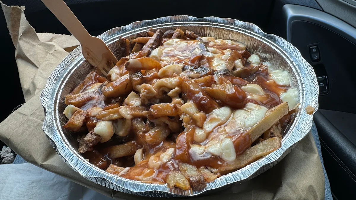 Classic Poutine