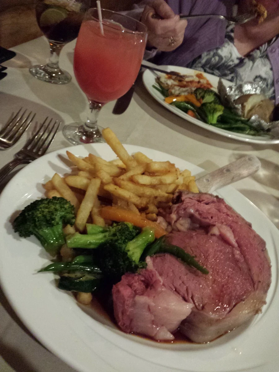 Sultan Cut Prime Rib w Seasonal Vegetables and Fries
