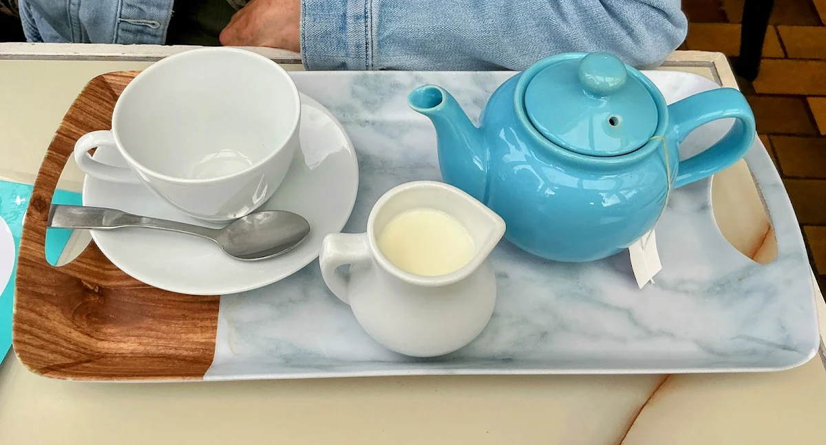 Tea, Oiseau Bleu Marché Café