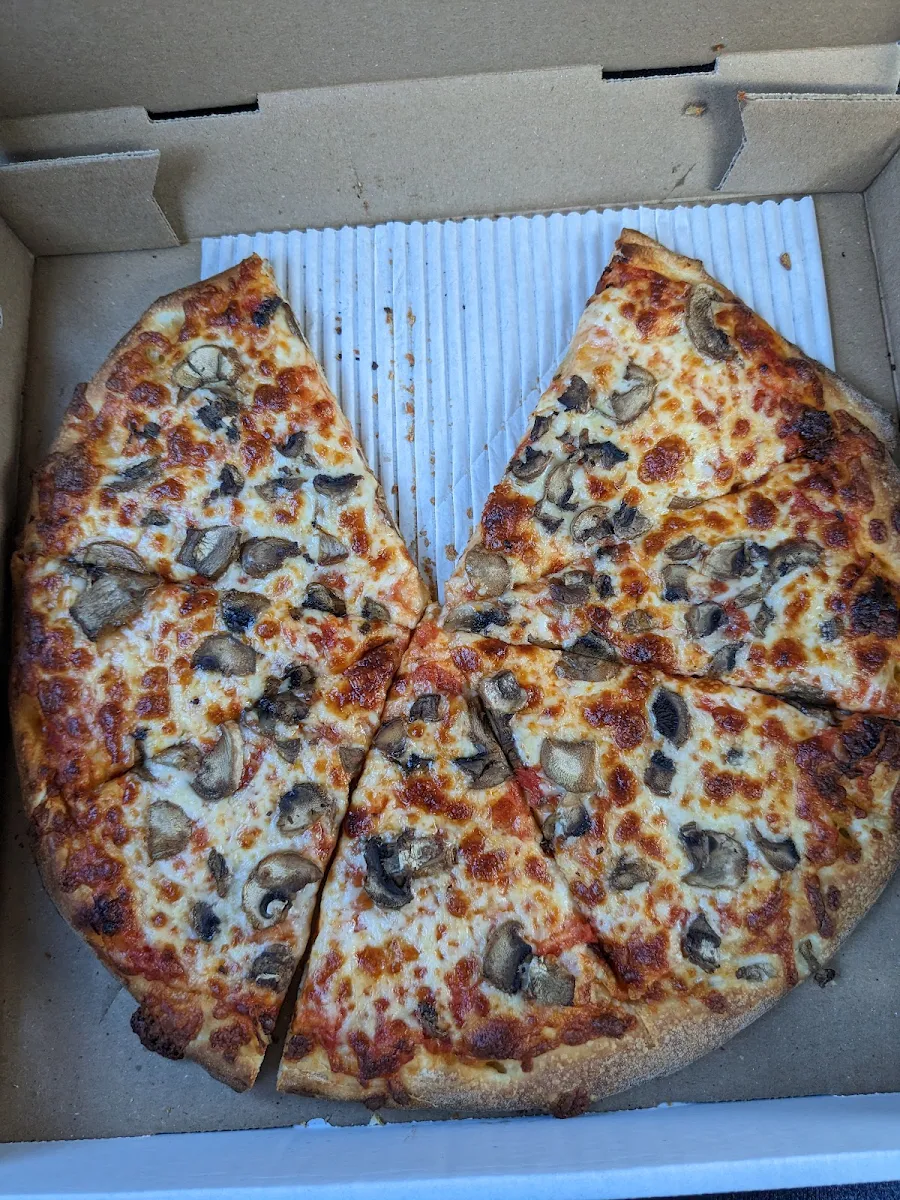 Mushroom Cheese Pizza