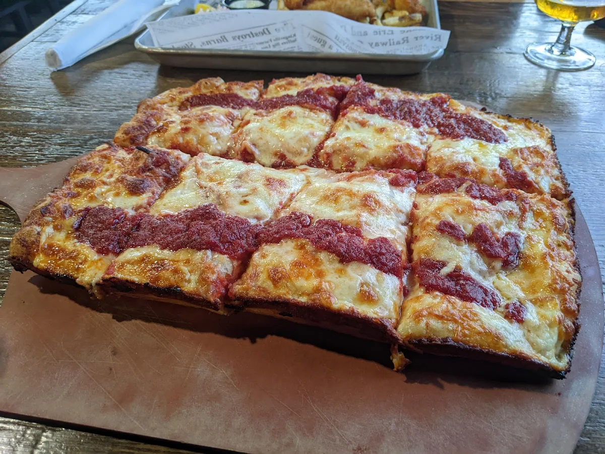Woodward Deep Dish Pizza