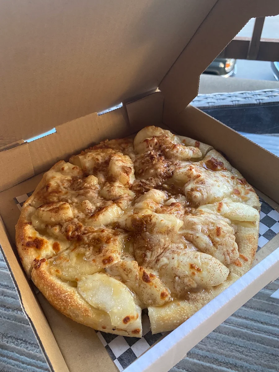 Apple Pie Pizza