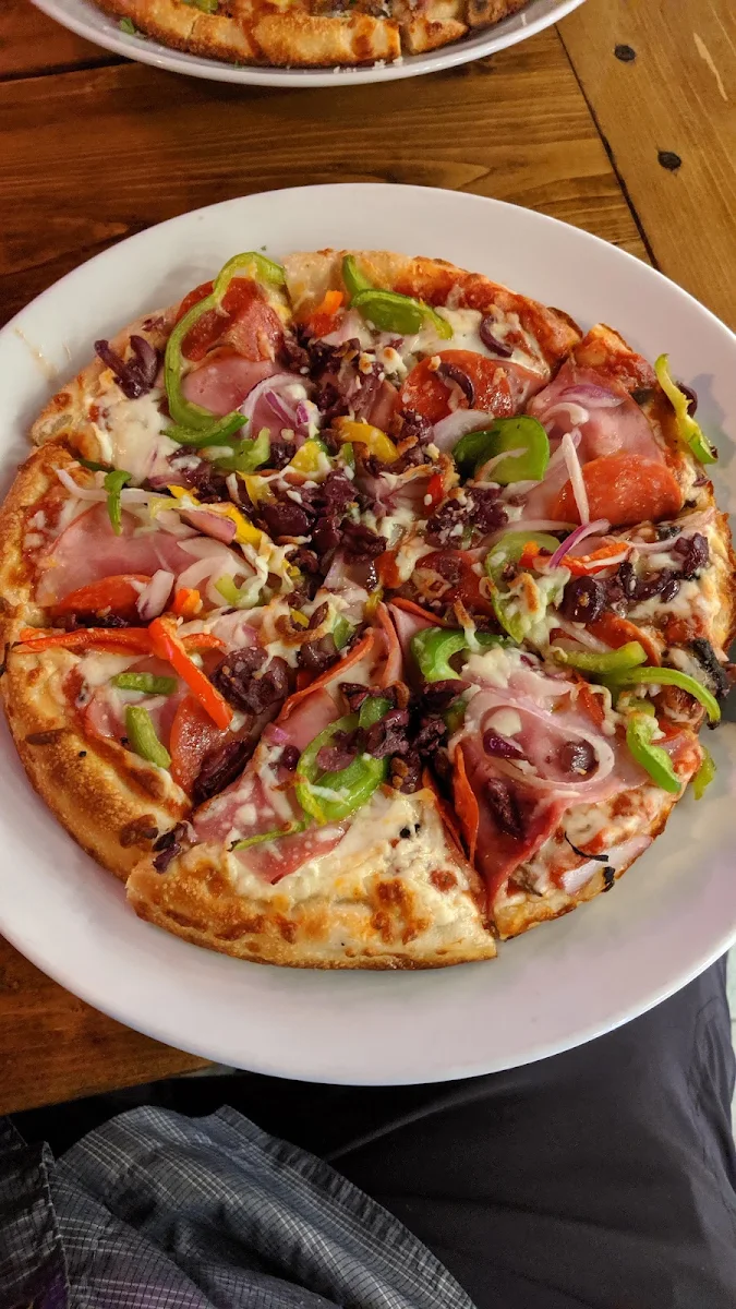 Deluxe Pizza