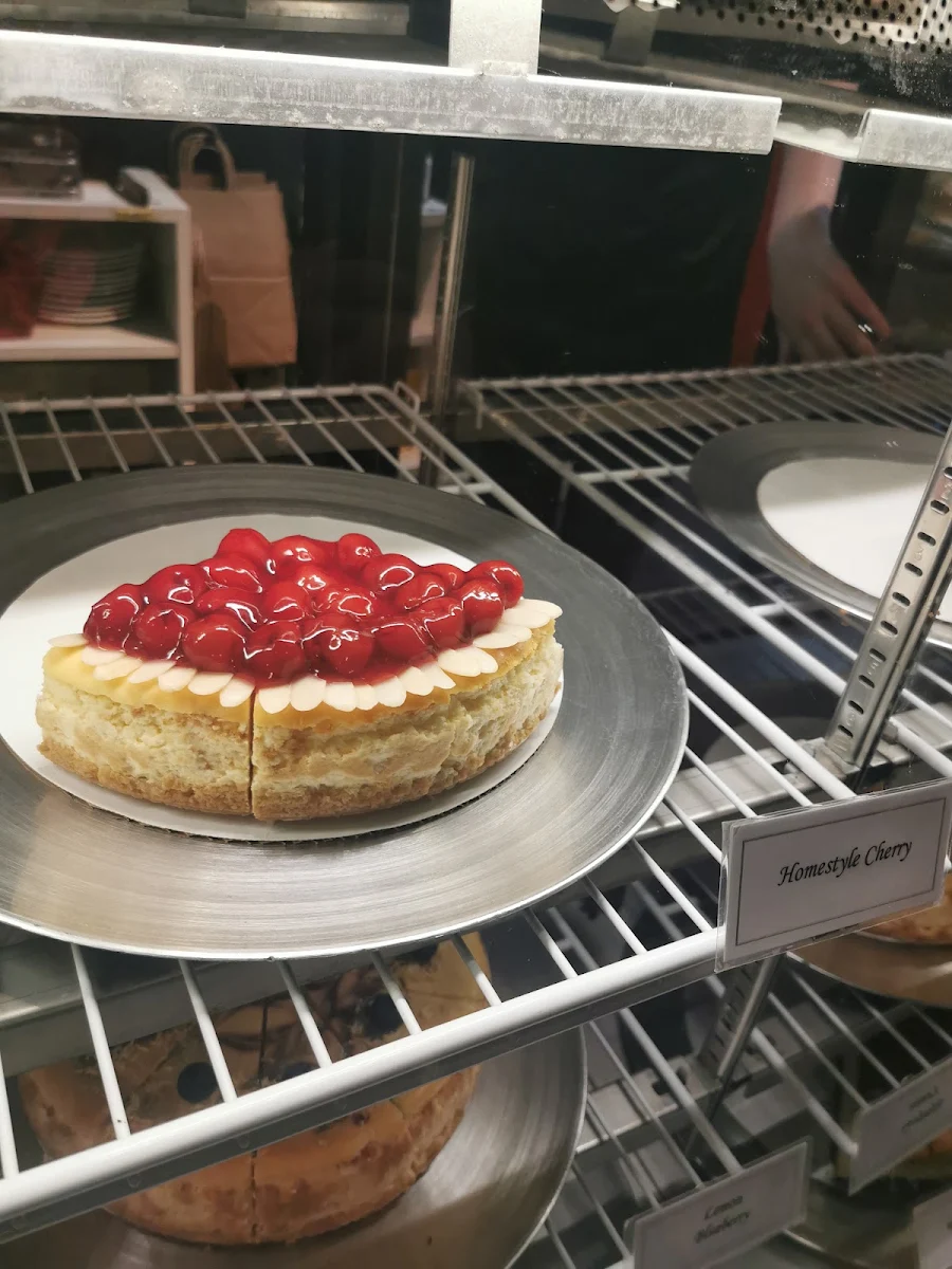 Homestyle Cherry Cheesecake