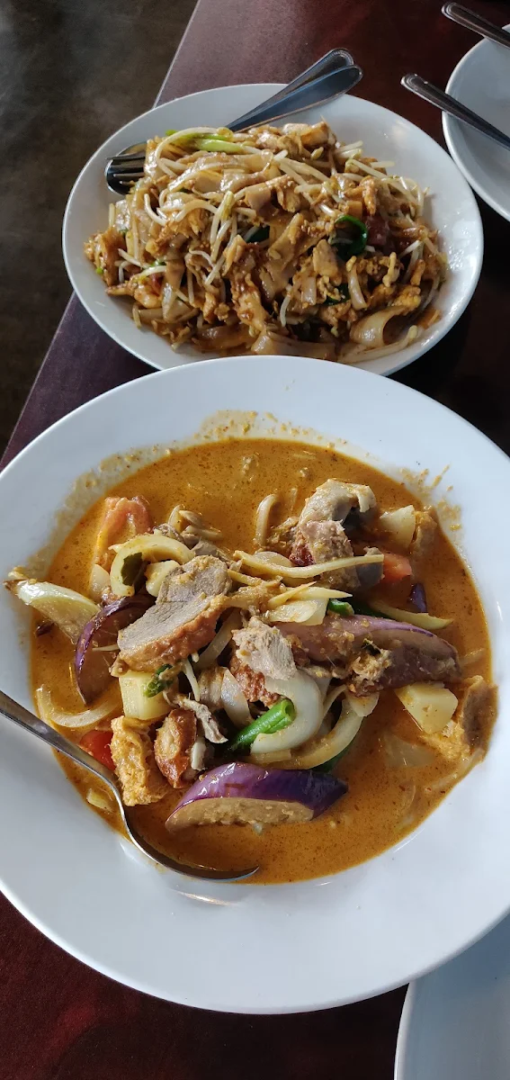 BBQ Duck Thai Red Curry