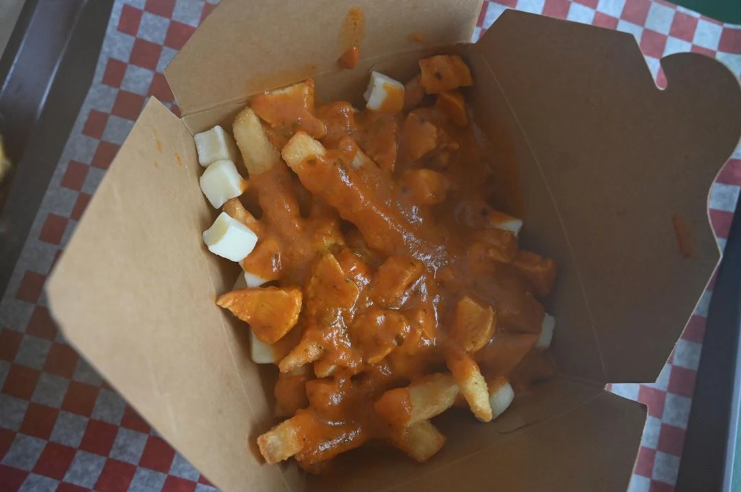 Butter Chicken Poutine