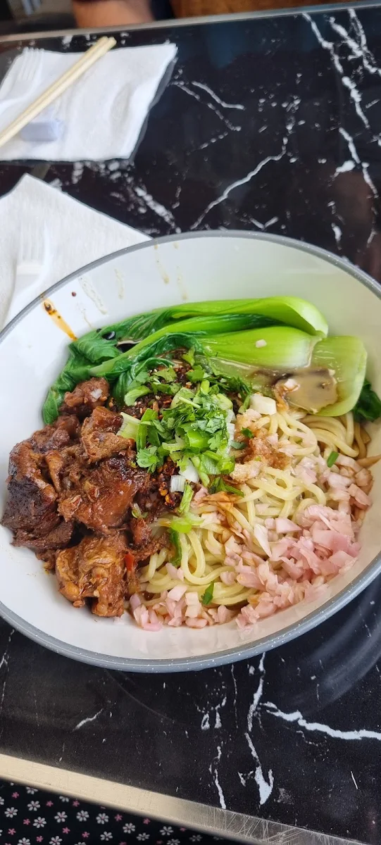 Fresh Flat Green Bean & Pork Belly with Noodle