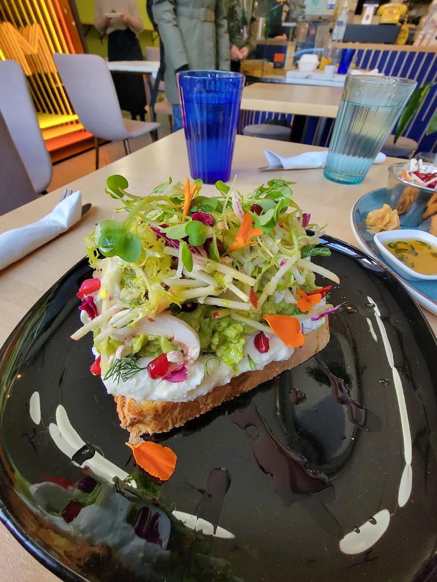 Avocado Ricotta Toast