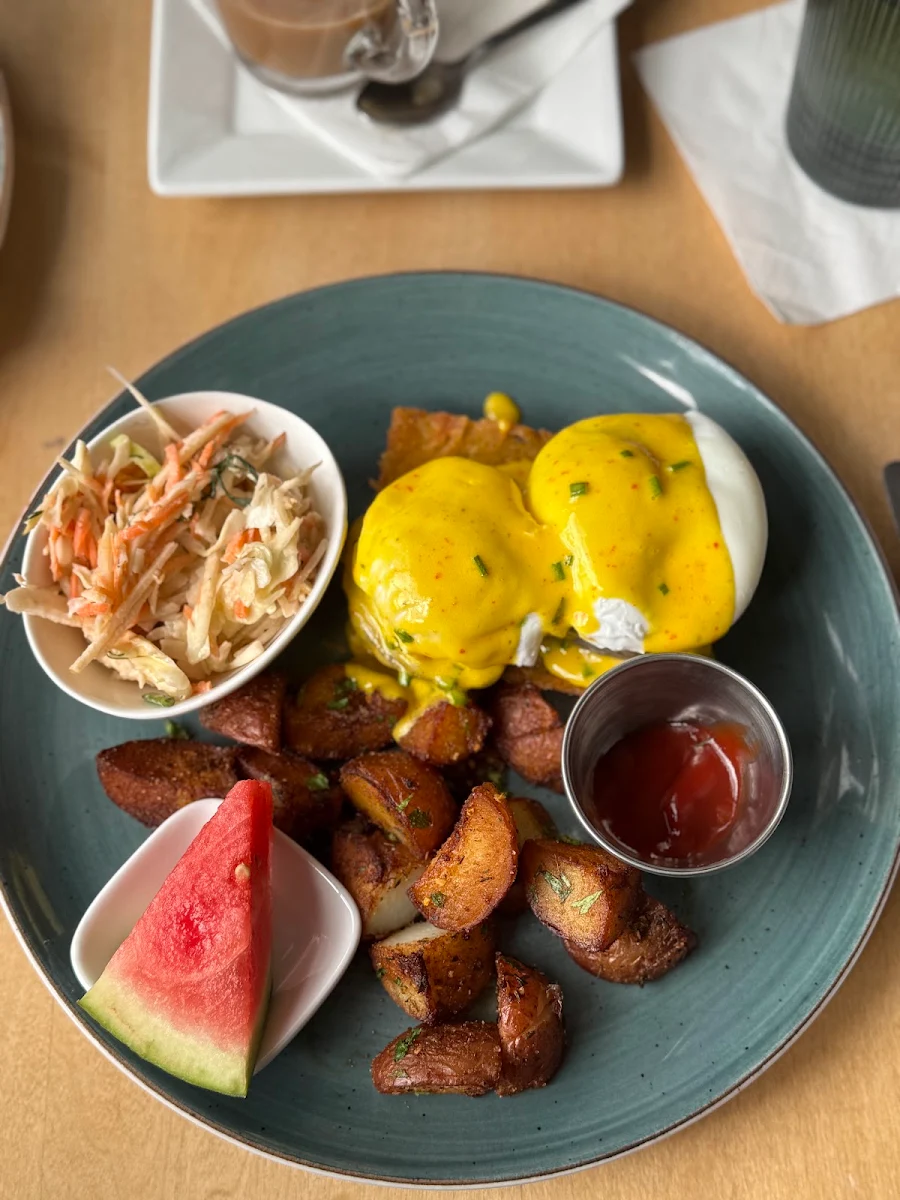 Eggs Benedict with Pulled Pork and Rosti