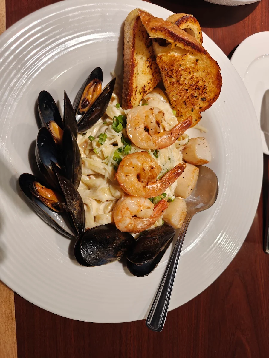 Seafood Carbonara Pasta