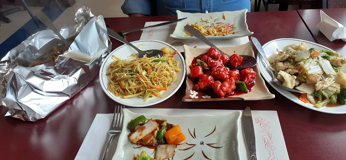 Highlights, Fu Dat Restaurant