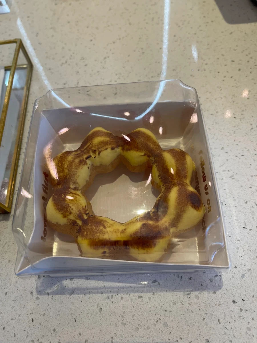 Crème Brûlée Mochi Donut